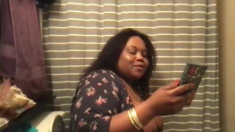 Snapshot of msjonemillion chatting on February 24, 1:35 am Chocolate  Candy   Stick online show from February 24, 1:35 am