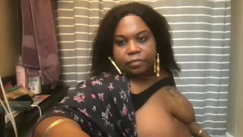 Snapshot of msjonemillion chatting on March 2, 8:29 pm Chocolate  Candy   Stick online show from March 2, 8:29 pm