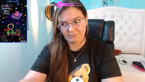 Snapshot of msjossie chatting on October 5, 3:27 am Jossie online show from October 5, 3:27 am