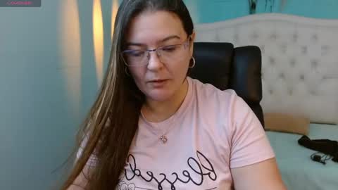 Jossie online show from April 24, 3:31 am