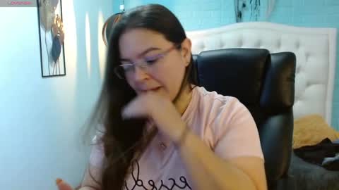 Jossie online show from May 8, 3:45 am