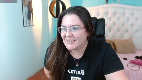 Jossie online show from May 21, 3:24 am