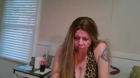 Snapshot of mskinkster615 chatting on June 12, 11:35 pm mskinkster online show from June 12, 11:35 pm