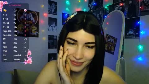 Noora Saetr online show from October 5, 1:15 am