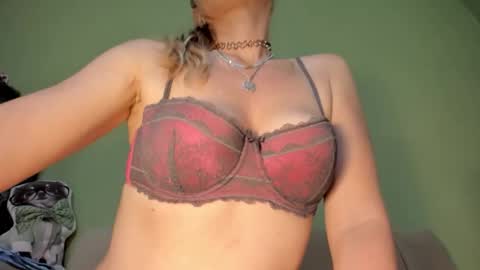 MsPurrfectLove online show from December 1, 3:50 pm