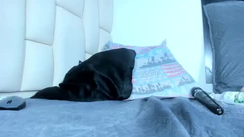 Snapshot of mss_mar chatting on March 7, 9:18 am FERNANDA 3 online show from March 7, 9:18 am