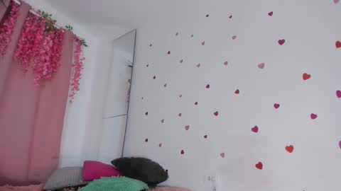 Chloe new account online show from February 4, 2:06 am