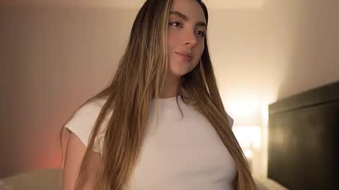 Sophie  online show from February 5, 4:11 pm