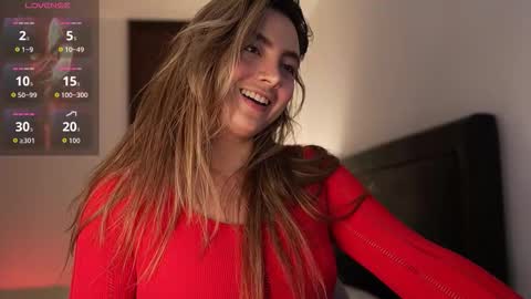 Snapshot of mssophie_war chatting on February 23, 7:33 pm Sophie online show from February 23, 7:33 pm