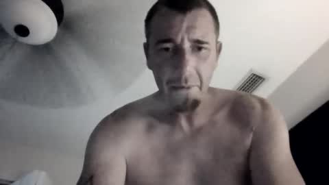 Snapshot of mst_198569 chatting on April 5, 9:56 pm mst_198569 online show from April 5, 9:56 pm