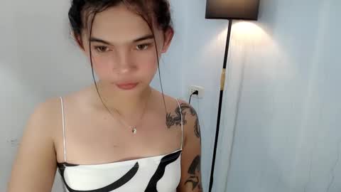 Snapshot of mstefany chatting on December 12, 1:43 am tefany online show from December 12, 1:43 am