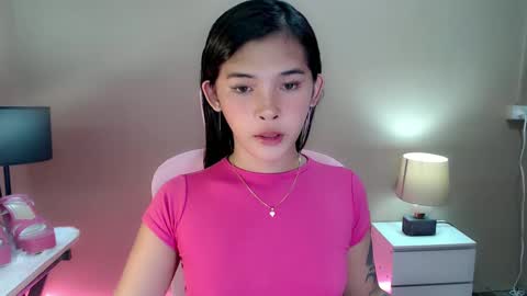 Snapshot of mstefany chatting on February 4, 12:00 pm tefany online show from February 4, 12:00 pm