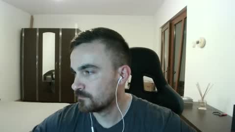 Victor online show from March 9, 8:35 pm