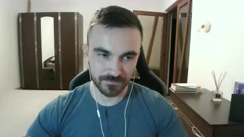 Snapshot of mu5clemania chatting on May 12, 6:49 pm Victor online show from May 12, 6:49 pm