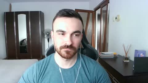 Snapshot of mu5clemania chatting on May 17, 3:52 pm Victor online show from May 17, 3:52 pm
