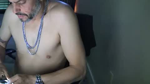 Muffdiver online show from January 12, 9:08 pm