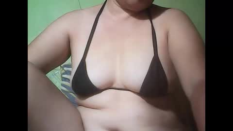 Snapshot of muffy_bunny chatting on February 2, 11:00 pm muffy_bunny online show from February 2, 11:00 pm