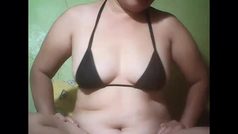 Snapshot of muffy_bunny chatting on February 17, 12:54 am muffy_bunny online show from February 17, 12:54 am