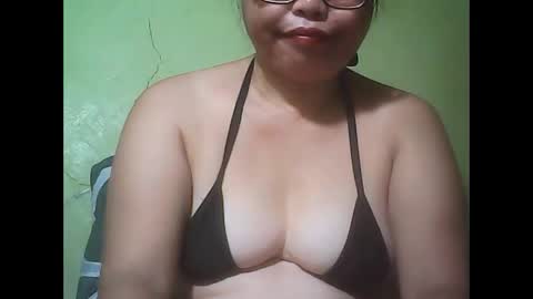 Snapshot of muffy_bunny chatting on September 15, 8:36 am muffy_bunny online show from September 15, 8:36 am