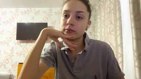 Snapshot of muibuzick chatting on February 18, 6:09 am Tia online show from February 18, 6:09 am