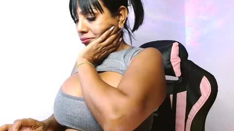 yuli online show from November 11, 9:26 pm