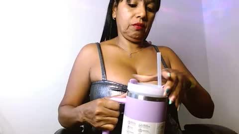 yuli online show from November 12, 12:27 pm