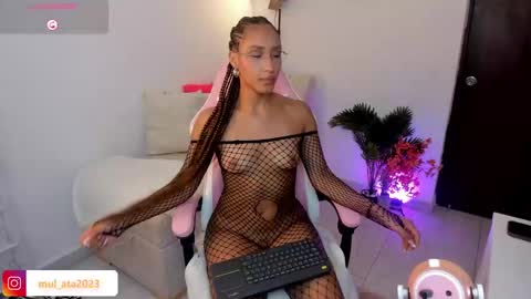 HEY GUYS IF YOU LIKE SEXY SHOW YOU ARE IN THE CORRECT PLACE CU WENESDAY PVT OPEN   TRANSMISSION TIME 5 PM - 10 PM COLOMBIA online show from September 17, 12:23 am