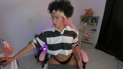 Snapshot of mulata_ch chatting on March 31, 1:40 am HEY GUYS IF YOU LIKE SEXY SHOW YOU ARE IN THE CORRECT PLACE CU WENESDAY PVT OPEN TRANSMISSION TIME 5 PM - 10 PM COLOMBIA online show from March 31, 1:40 am