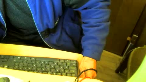 Snapshot of muller520 chatting on September 23, 5:16 pm muller520 online show from September 23, 5:16 pm