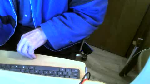 Snapshot of muller520 chatting on September 24, 5:05 pm muller520 online show from September 24, 5:05 pm