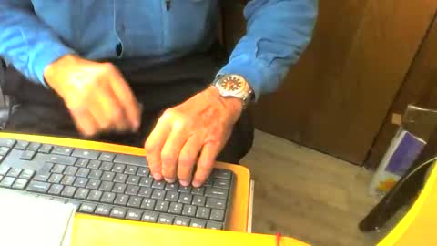 Snapshot of muller520 chatting on September 26, 1:15 pm muller520 online show from September 26, 1:15 pm