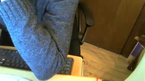 Snapshot of muller520 chatting on September 29, 4:23 pm muller520 online show from September 29, 4:23 pm