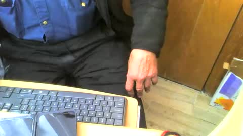 Snapshot of muller520 chatting on October 2, 12:01 pm muller520 online show from October 2, 12:01 pm