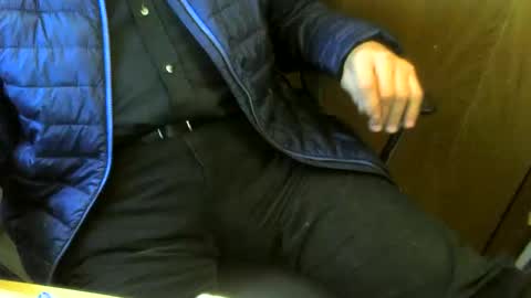 Snapshot of muller520 chatting on October 17, 11:57 am muller520 online show from October 17, 11:57 am