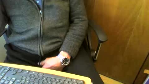 Snapshot of muller520 chatting on April 11, 7:24 am muller520 online show from April 11, 7:24 am