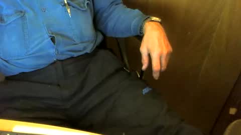 Snapshot of muller520 chatting on April 16, 6:41 pm muller520 online show from April 16, 6:41 pm
