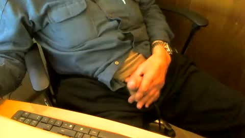 Snapshot of muller520 chatting on April 25, 4:04 am muller520 online show from April 25, 4:04 am