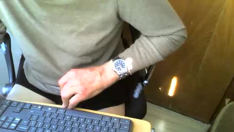 Snapshot of muller520 chatting on May 1, 11:59 am muller520 online show from May 1, 11:59 am