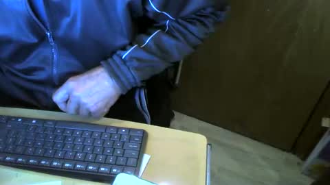Snapshot of muller520 chatting on May 7, 4:56 pm muller520 online show from May 7, 4:56 pm