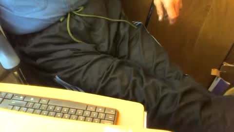 Snapshot of muller520 chatting on May 15, 4:36 pm muller520 online show from May 15, 4:36 pm