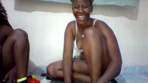 Snapshot of mumy_vivi chatting on September 10, 9:04 pm mumy_vivi online show from September 10, 9:04 pm