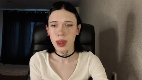 Snapshot of mun_poli chatting on April 7, 12:38 pm Polik online show from April 7, 12:38 pm