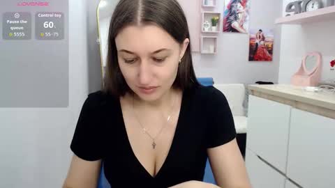 Snapshot of muriel_elvin chatting on September 15, 9:31 am muriel_elvin online show from September 15, 9:31 am