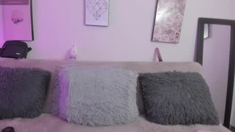 Snapshot of muriell_69 chatting on December 19, 11:01 pm muriell_69 online show from December 19, 11:01 pm