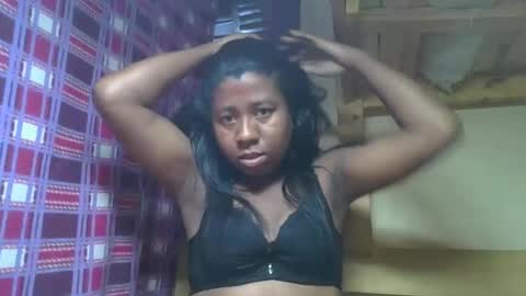 murielleee online show from March 17, 7:33 am