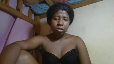 murielleee online show from March 29, 6:46 am