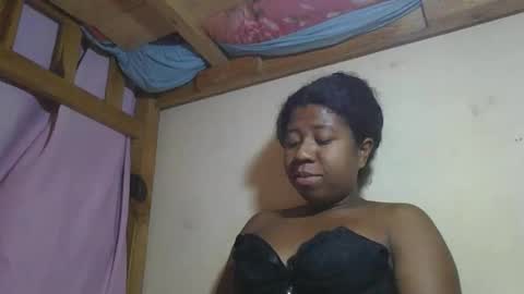 murielleee online show from March 29, 7:47 pm