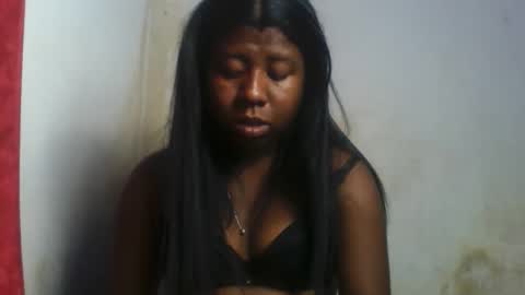 Snapshot of murielleee chatting on May 8, 8:19 am murielleee online show from May 8, 8:19 am
