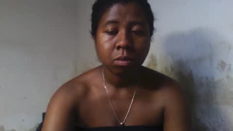 Snapshot of murielleee chatting on May 18, 8:20 am murielleee online show from May 18, 8:20 am