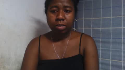 Snapshot of murielleee chatting on May 21, 11:39 am murielleee online show from May 21, 11:39 am